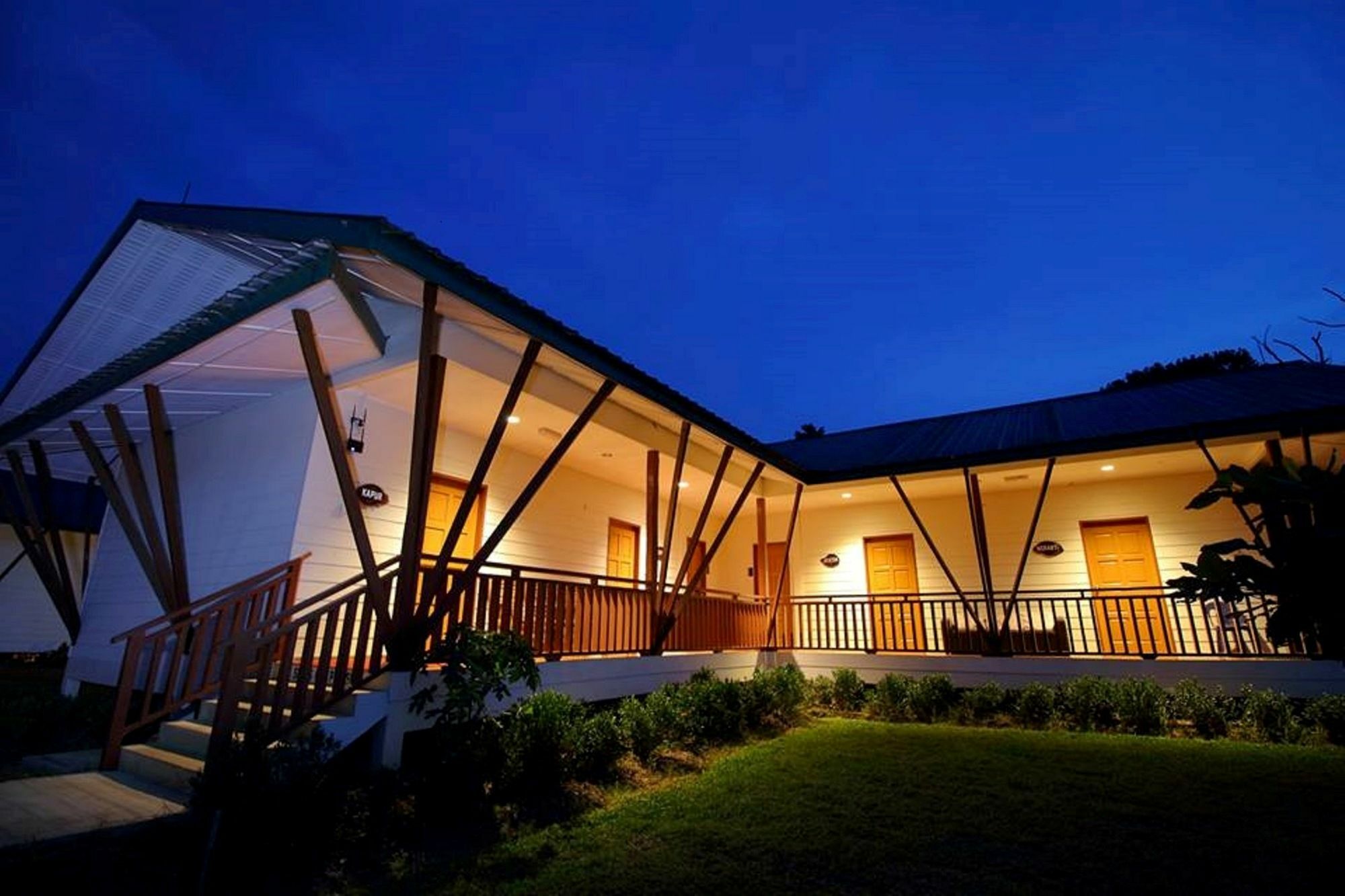 Tanini Sepilok Formerly Known As Nature Lodge Sepilok Kültér fotó